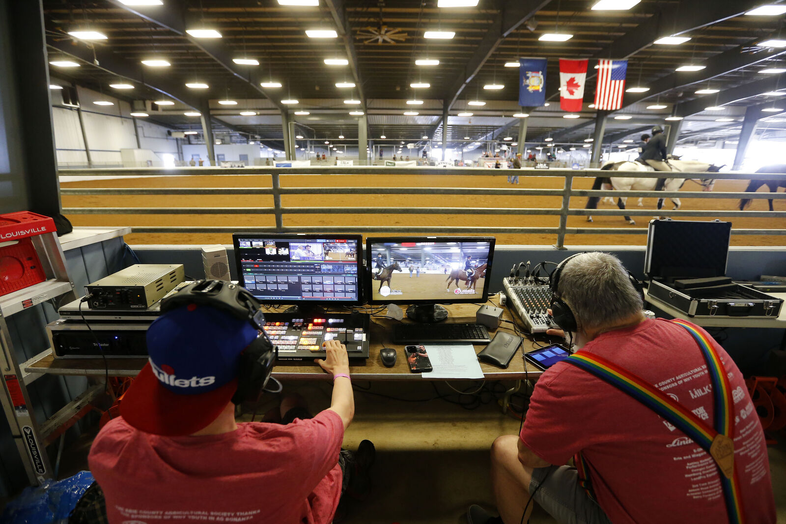 WBBZ broadcasts the show